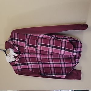 No Boundries button up fleece lined hood. Flannel pattern, burgundy. Size M 7/8